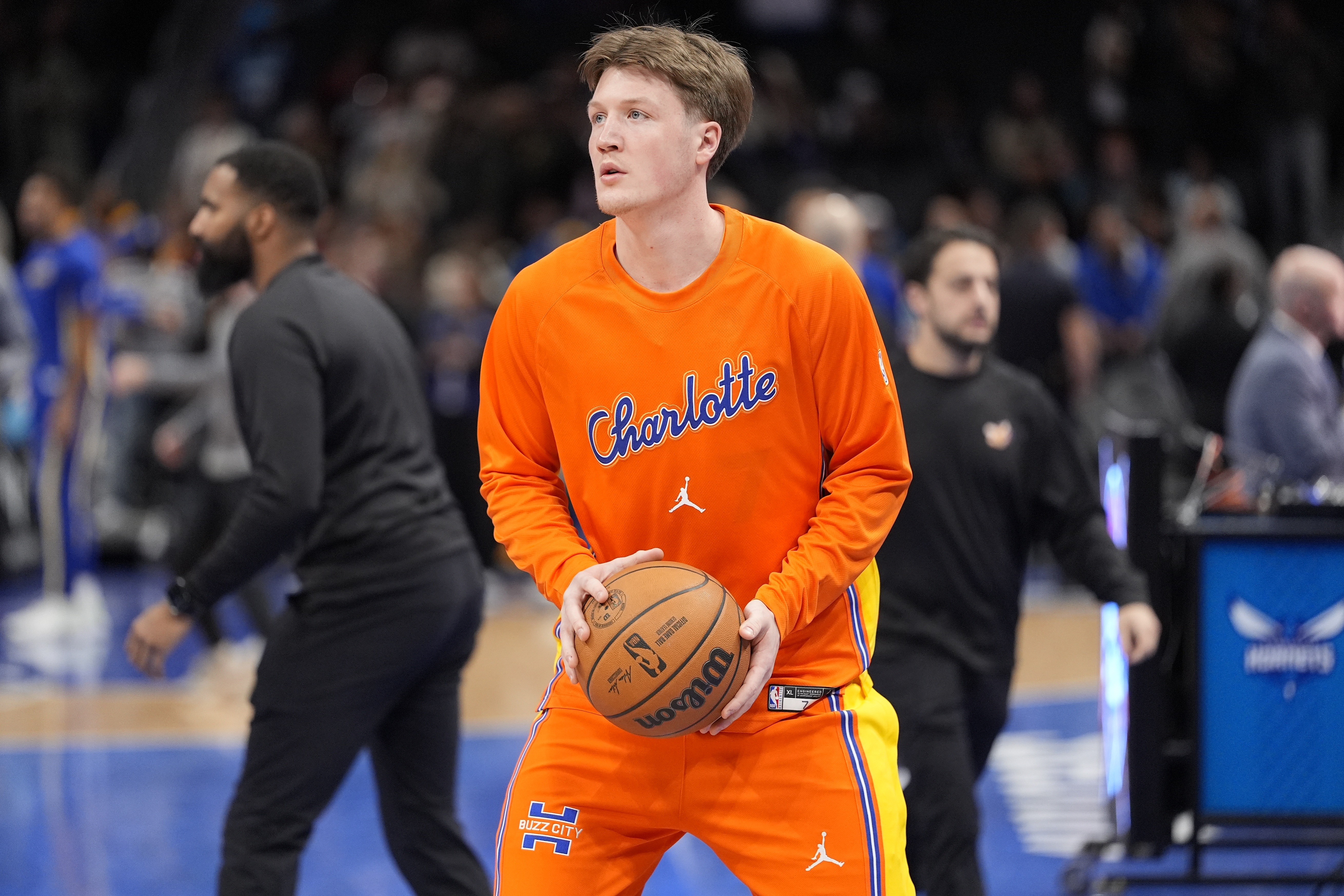 凤凰体育APP-克尼佩尔：防守哈登很有趣 他进联盟时我才3岁&amp;那很疯狂