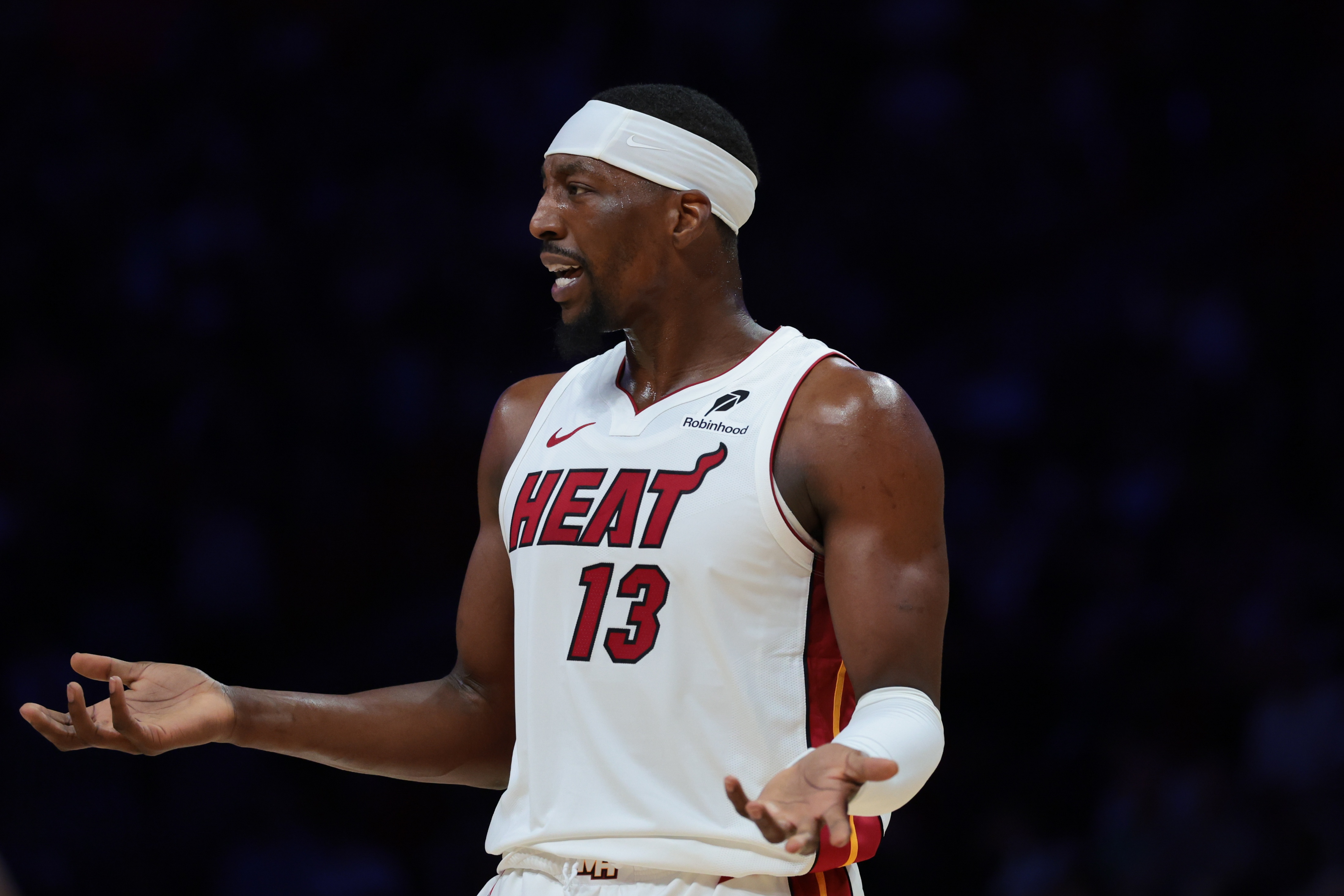 凤凰体育官网-阿德巴约：我们太多次前一晚防守出色 第二晚却状态掉线了